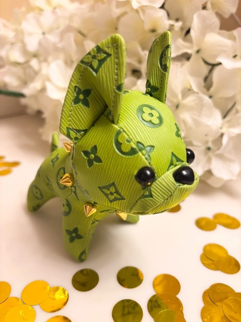 ADORABLE GREEN DOG KEYCHAIN WITH GOLD ACCENTS AND GOLD SPIKED COLLAR NWOT